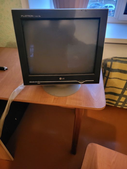 Продам монитор LG.