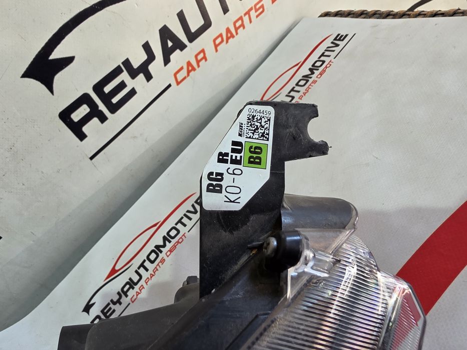 Far dreapta Toyota Yaris 4 dupa 2020 cod K0-6