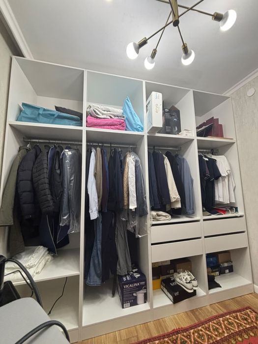 Срочно продам гардероб