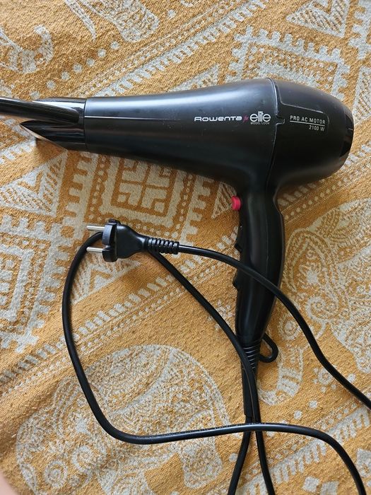 Профессиональный фен Rowenta Pro