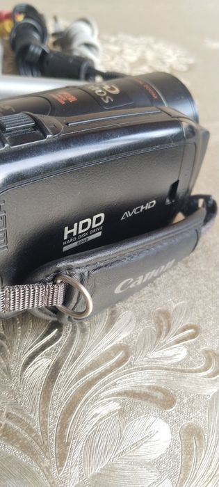 Продается видео камера HDD Canon 60gb