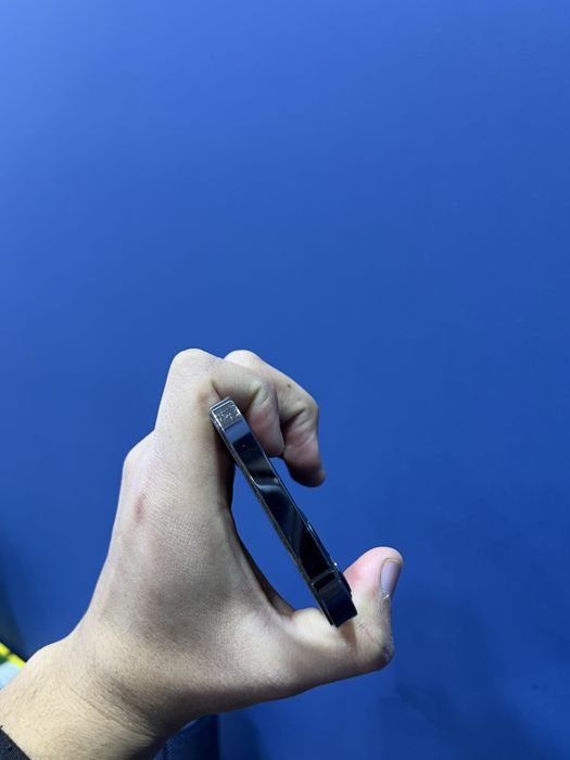 Iphone 12 pro sotiladi