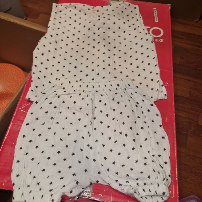 Продам детские вещи