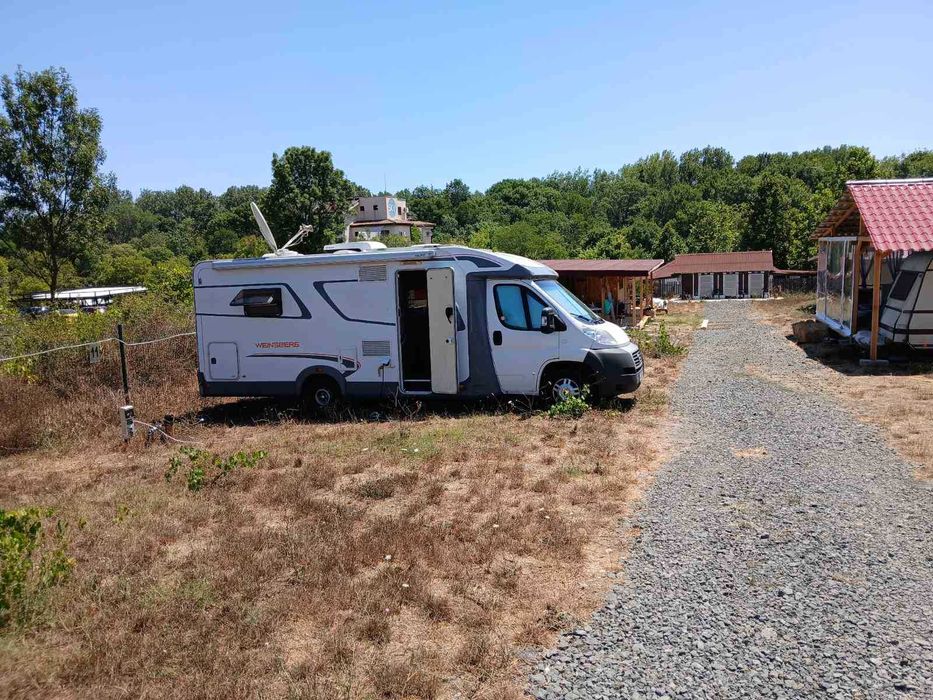 Къмпинг за каравани и кемпери-местност Арапя