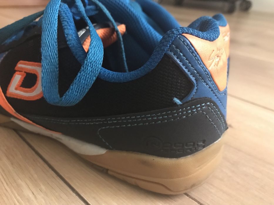 Детские кроссовки