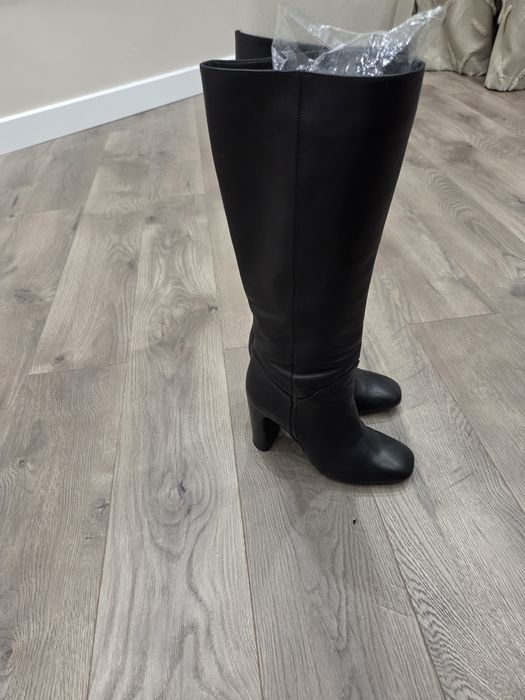 Демисезонные сапоги срочно