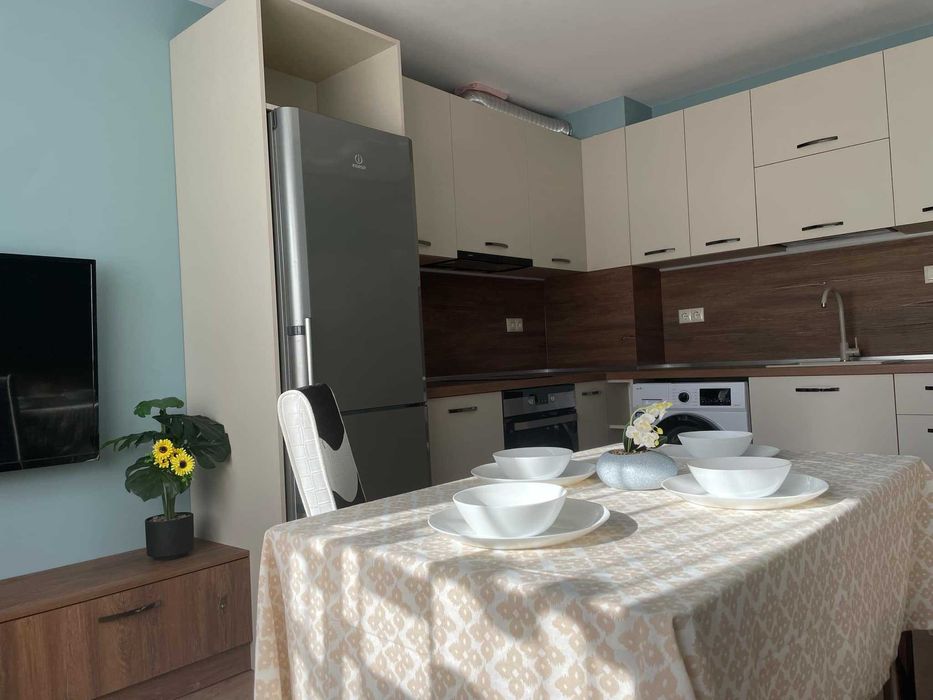 Дава се под наем Тристаен апартамент в Стара Загора, Център - 60 кв.м за 423.3 € - Снимка #1