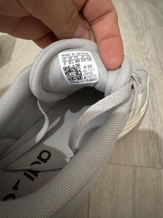 Кеды женские Adidas VI Court Bold
Двухцветные серые/Не совсем белые/од