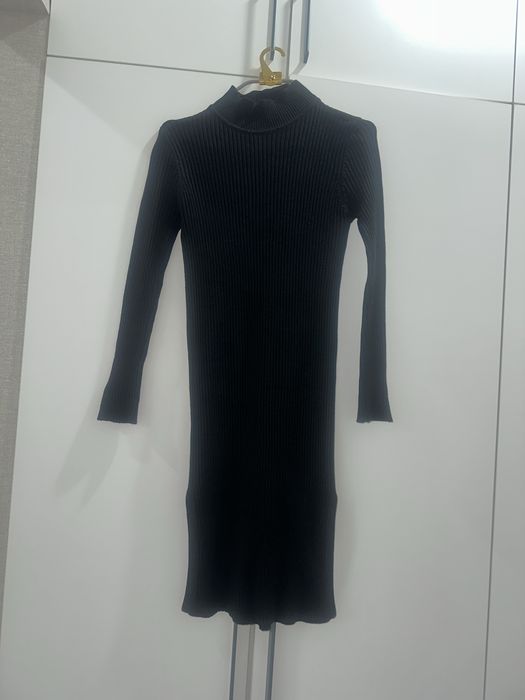 Черное теплое платье