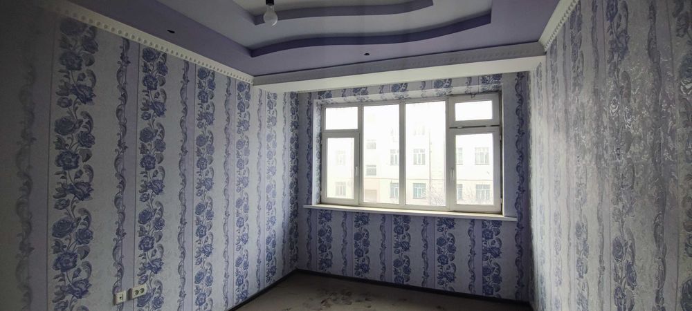 4х комнатная  на 2 м этаже на против Эркин савдо