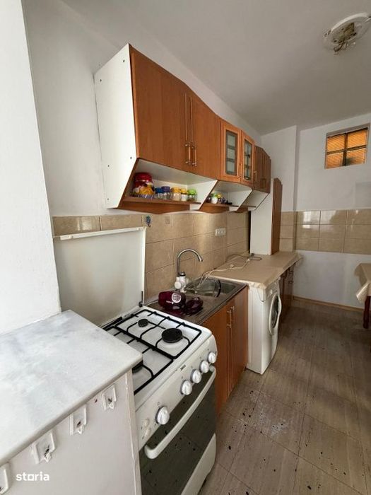 Apartament 3 camere + boxa, etaj intermediar, Radauti