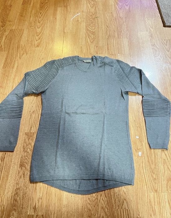Мъжки пуловери чисто нови размер С
