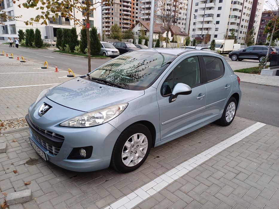 Peugeot 207 1,4 benzină