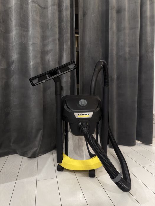 Aspirator umed/uscat Karcher WD 3 ( ca nou )