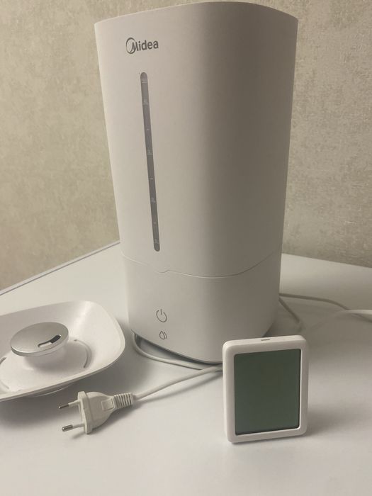 Продам увлажнитель Midea