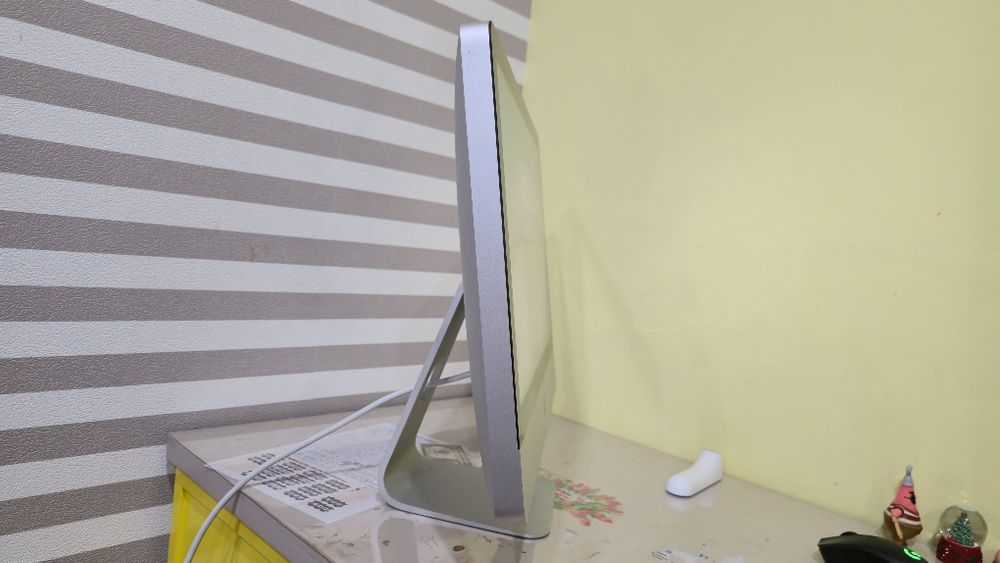 Apple Imac 2011 года 21 дюйм