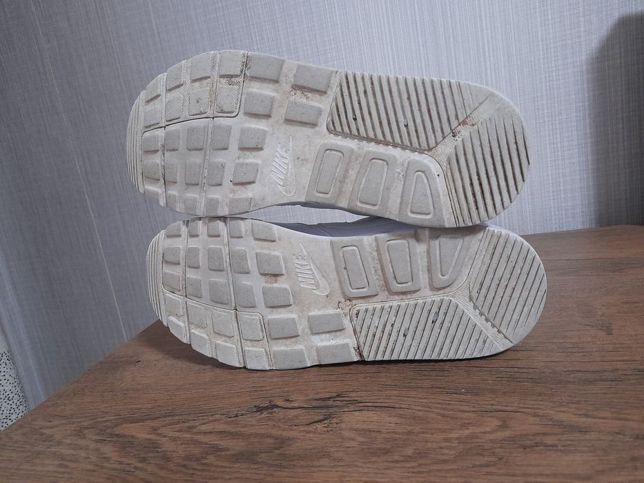 Nike Air max маратонки 40 номер.