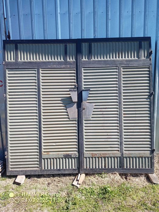 Гаражна врата  метална здрава