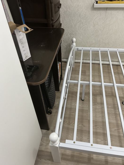 Кровать кованная с матрасом