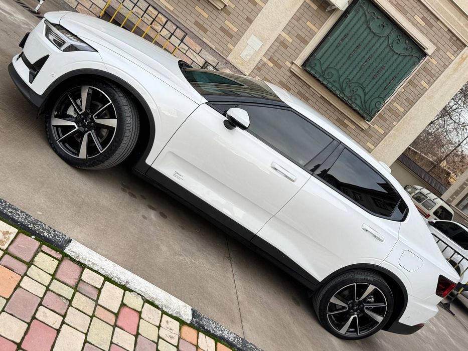 Volvo Polestar-2 СРОЧНО продаётся.
