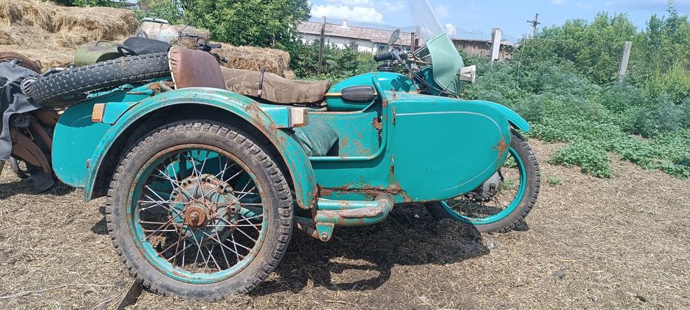 Мотоцикл Урал с коляской