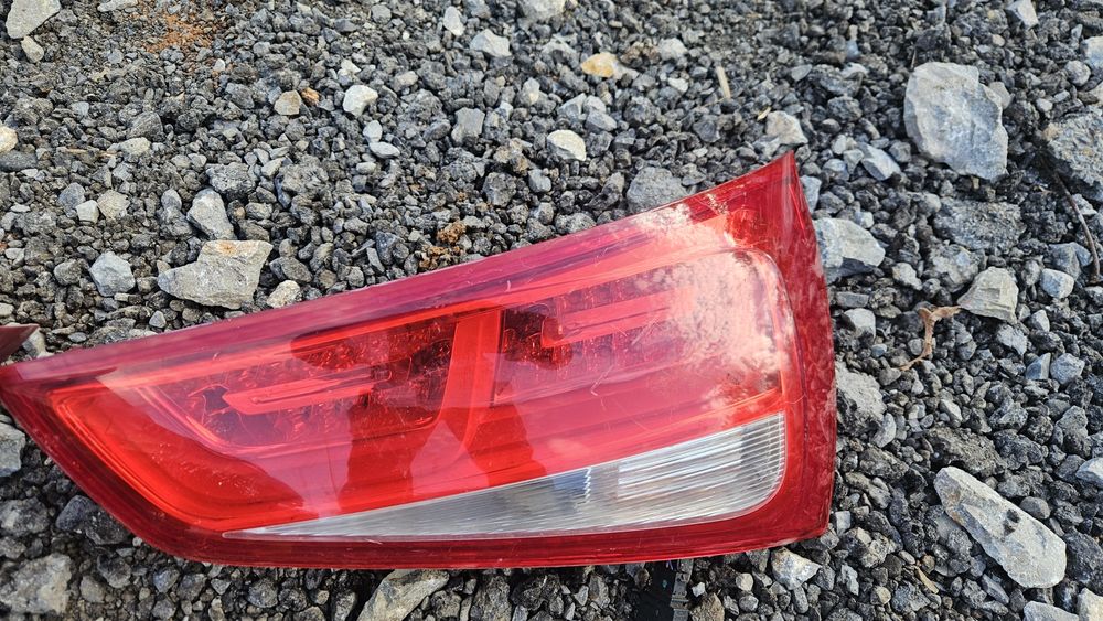 Ляв и десен стосп за Audi A1