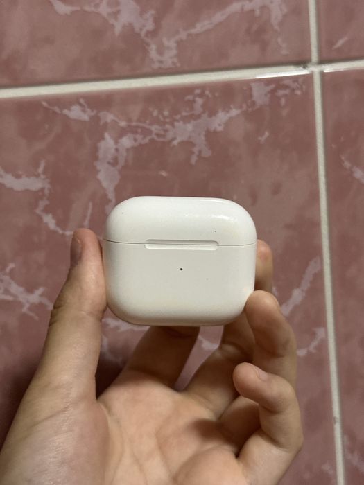 Продам Airpods 3