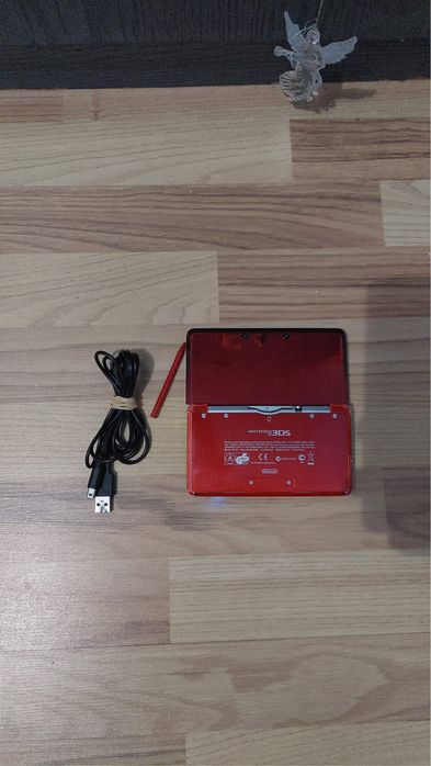 Nintendo 3ds red modat
