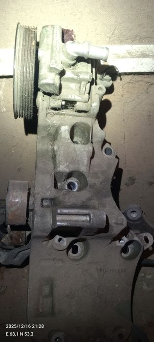 Продам запчасти для логан2