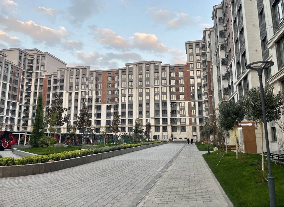 Продается 2хком с ремонтом рядом с центром