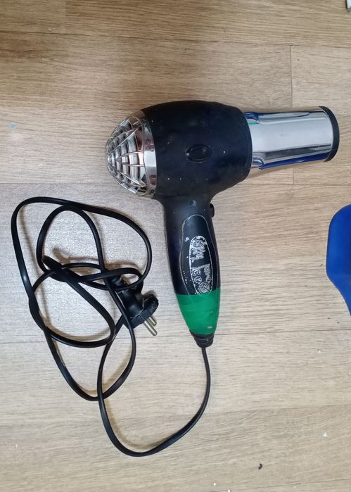 Плитка, утюг, фен