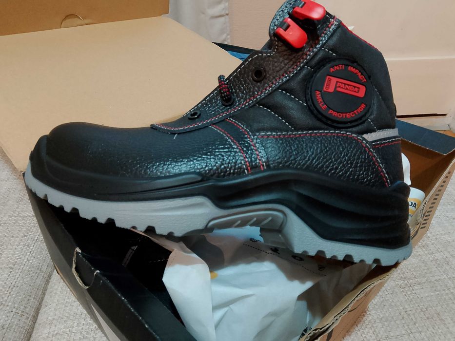 продавм изгодно чисто нови зимни обувки-мъжки и дамски