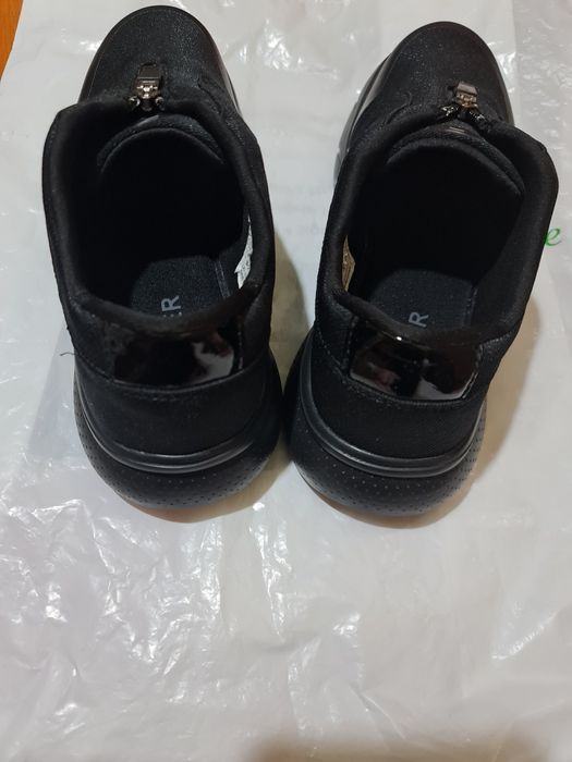 Pantofi pentru femei