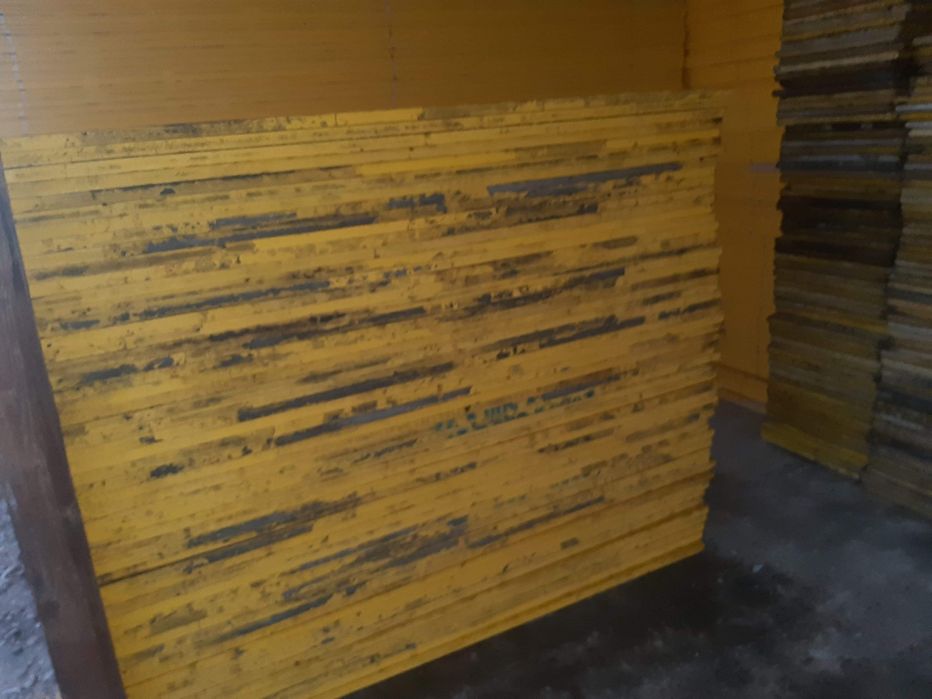 Vând și închiriez panouri doka,schelă metalică,popi metalici,montanți