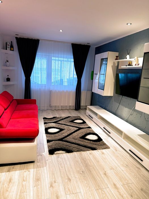 Vand ap. 2 camere DECOMANDAT , luncă