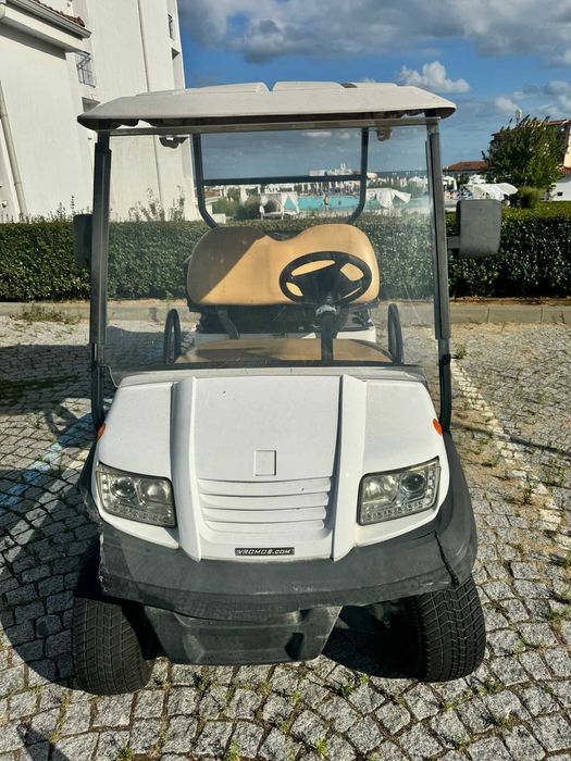 Електрическа голф количка