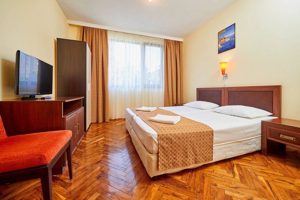 Дава се под наем Многостаен апартамент в Поморие - 90 кв.м за 382.5 € - Снимка #4