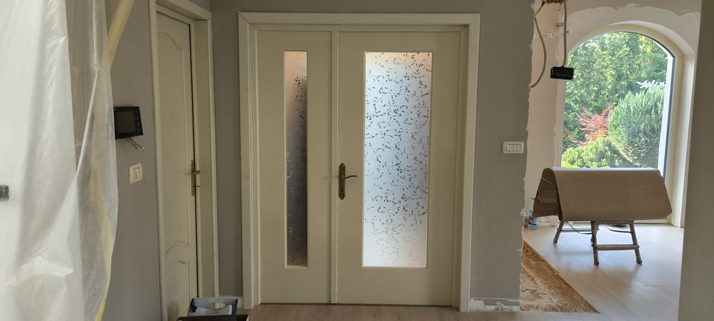 Usa dubla hol din lemn