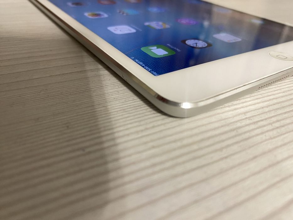 Apple iPad mini MD545TU/A Wi-Fi + 4G (64GB), бел