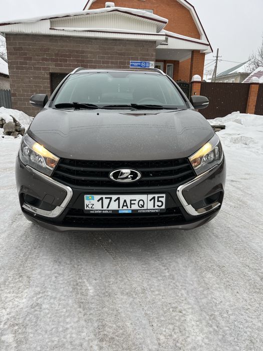 Продам лада веста в хорошем состоянии