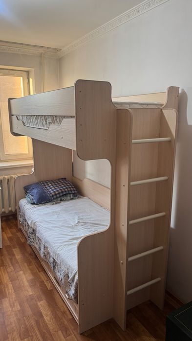 Двухярусная кровать