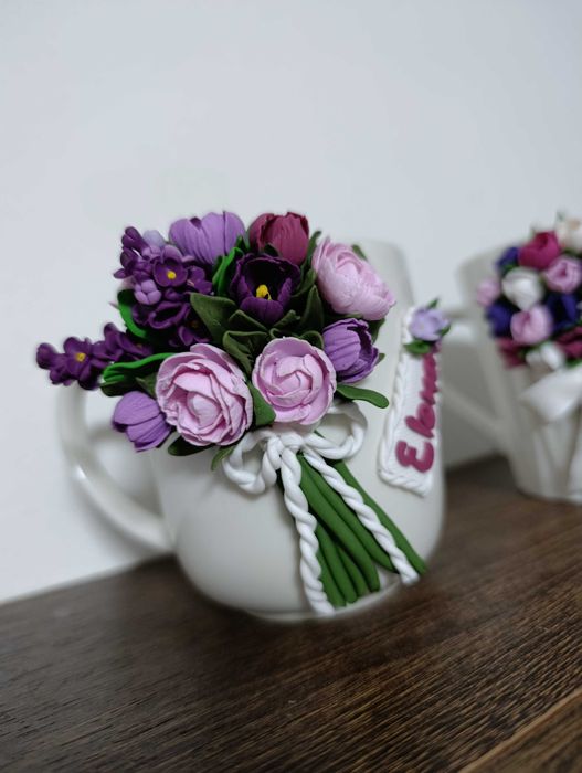 Cana personalizata cu mix de flori din lut polimeric