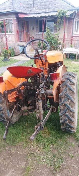 Vând tractor Fiat 211 stare perfecta de funcționare
