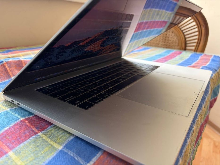 macbook pro a1707