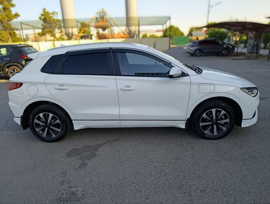 Byd E2 xolati a'lo