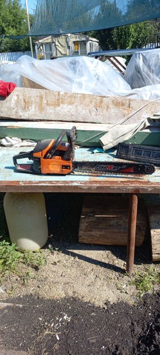 Продам, сверлильный, пилораму, бензопилу.