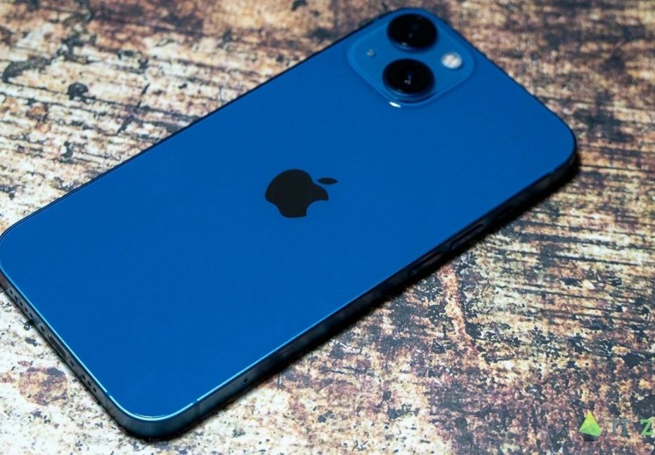 Продам iphone 13