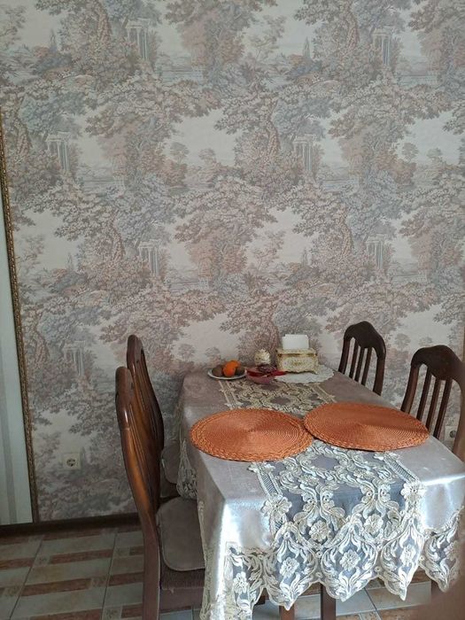 Продам 2-ком просторную квартиру