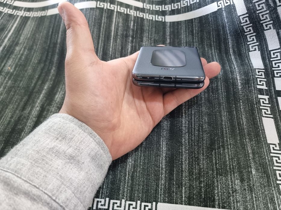 Matorolla razr 40 ultra 256gb flip