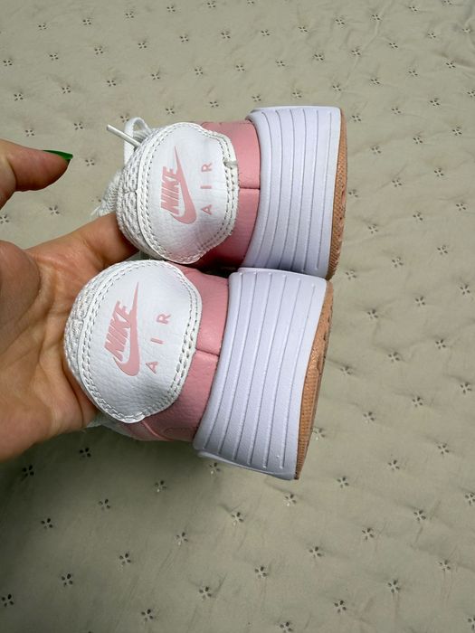 Pantofi sport Nike Air 38,5